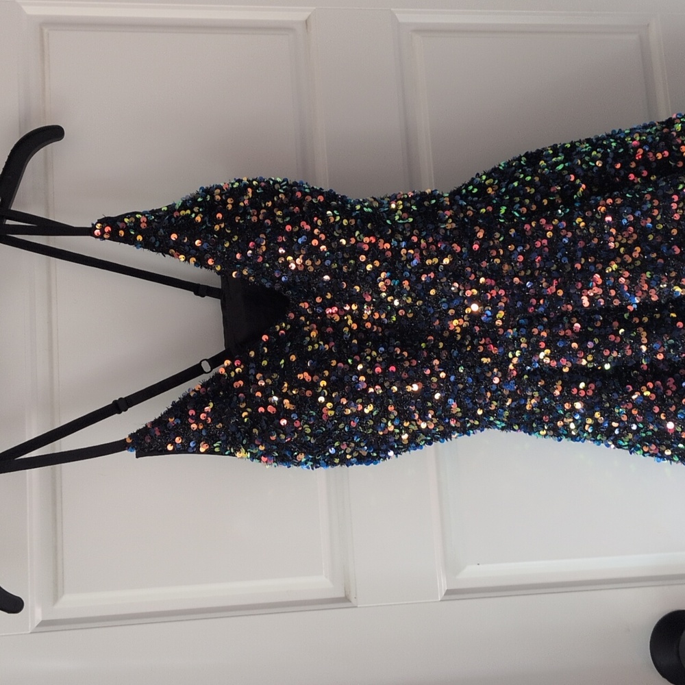 Juniors' V-Neck Fit & Flare Black with Sequin